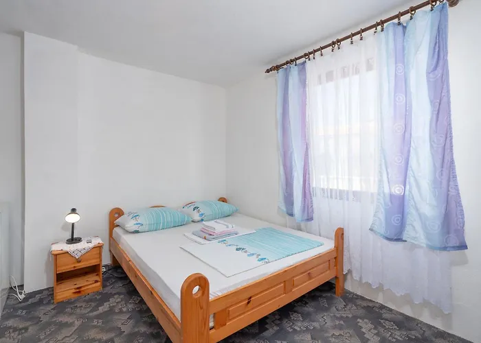 Mat Gostinjska kuća 3*