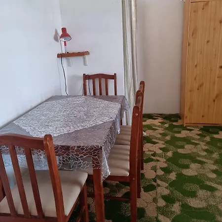 Gostinjska kuća Mat *