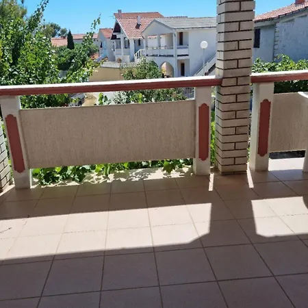 Mat Gostinjska kuća *
